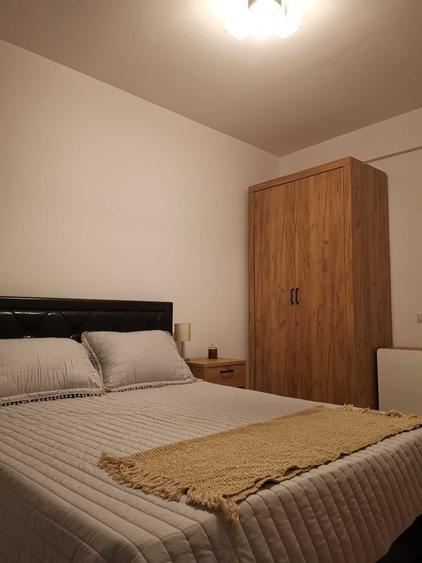 Apartament cu 2 camere semidecomandat în Florești
