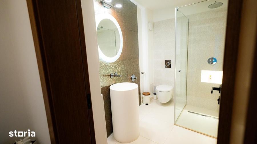 Casă cu 7 camere cu Teren 390 Mp în Floreasca
