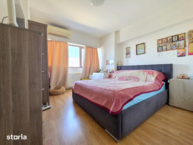 Apartament cu 4 camere decomandat în Vitan