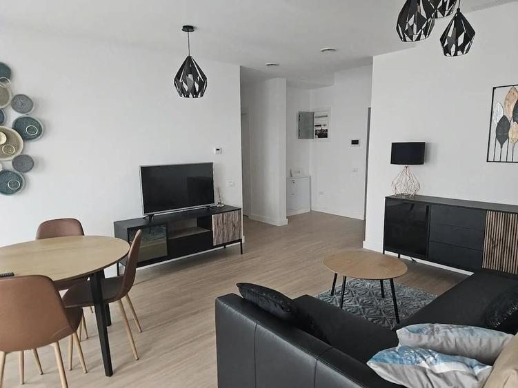 Apartament cu 2 camere semidecomandat în Bucureștii Noi