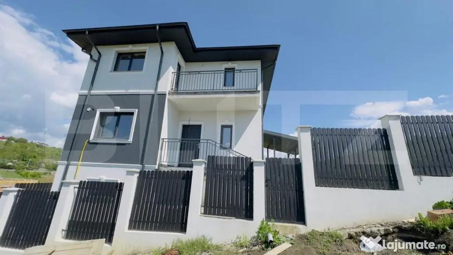 Casă cu 4 camere cu Teren 943 Mp în Central