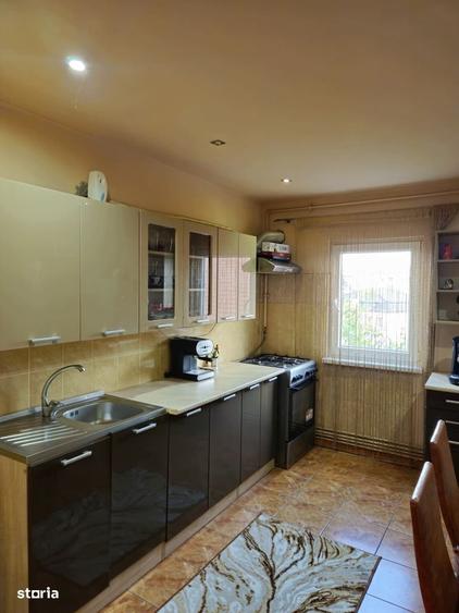 Apartament cu 2 camere decomandat, mobilat în Central