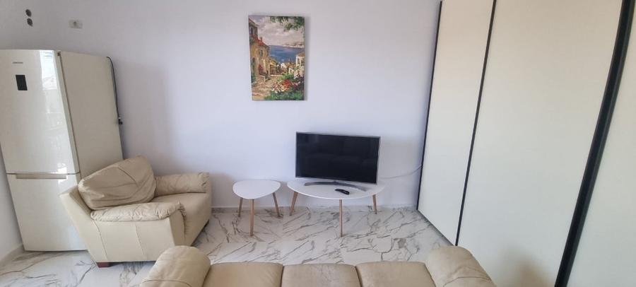 Apartament cu 2 camere decomandat în Dobroești
