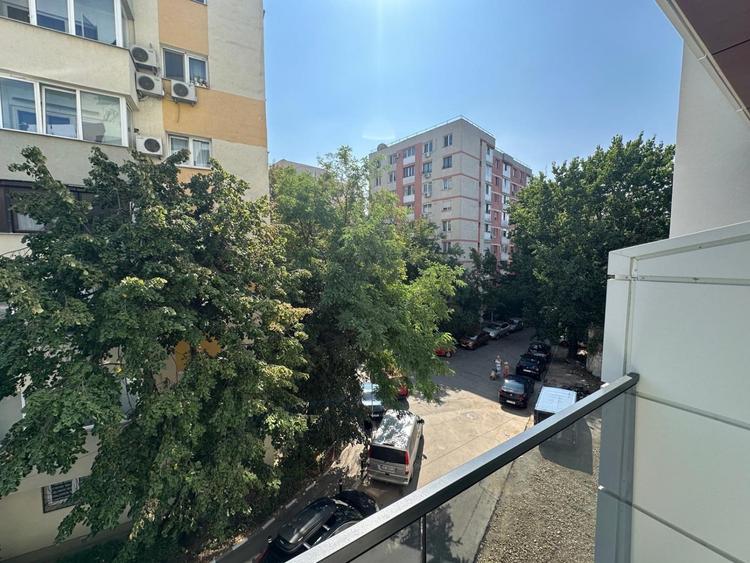 Apartament cu 2 camere semidecomandat în Eminescu
