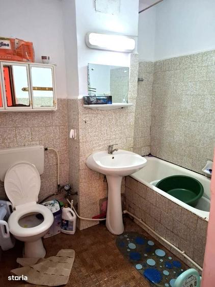 Apartament cu 2 camere decomandat în Broșteni