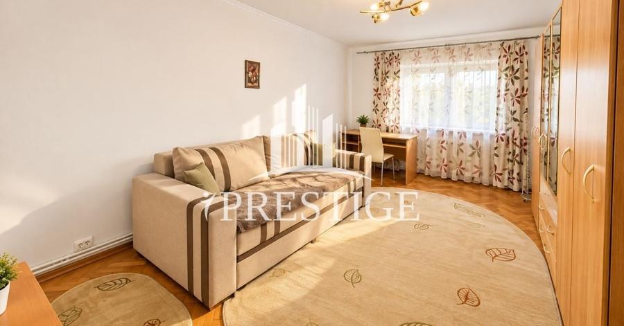 Apartament cu 3 camere decomandat, mobilat în Sub Arini