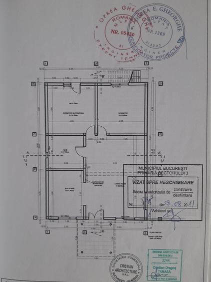 Casă cu 6 camere cu Teren 250 Mp în Industriilor