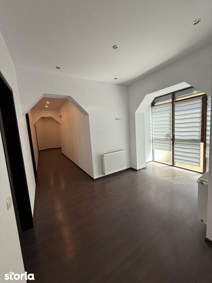 Apartament cu 3 camere în Ultracentral
