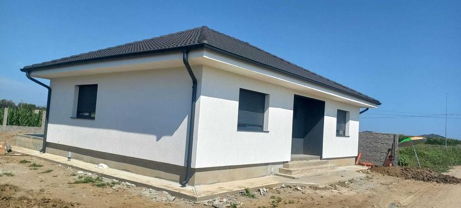Casă cu 3 camere în Exterior Vest