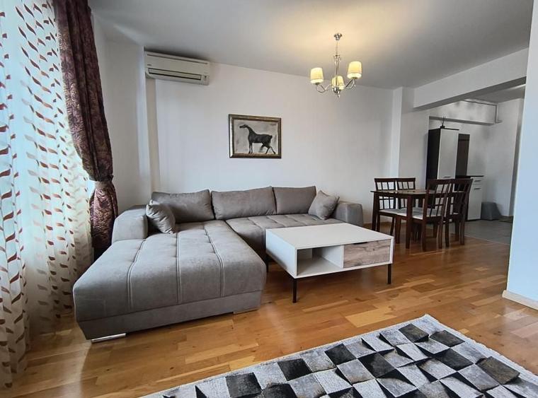 Apartament cu 3 camere semidecomandat, mobilat în Dristor