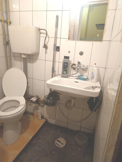Garsonieră decomandată, mobilată în Titan