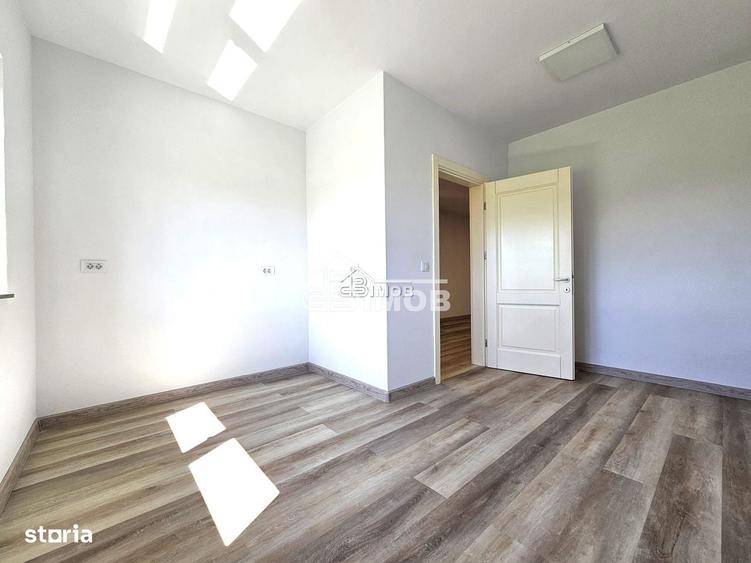 Spațiu comercial, de 280 mp, în Valea