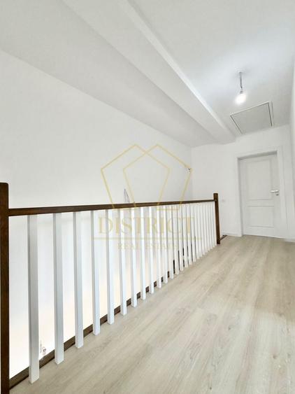 Duplex cu 5 camere cu Canalizare în Ghiroda