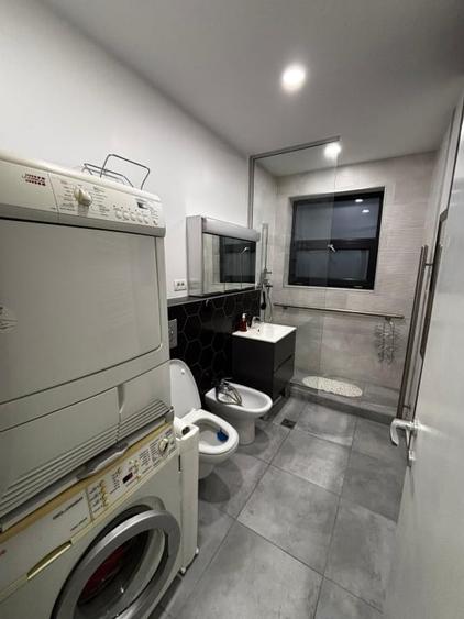 Apartament cu 2 camere decomandat, mobilat în Pajura