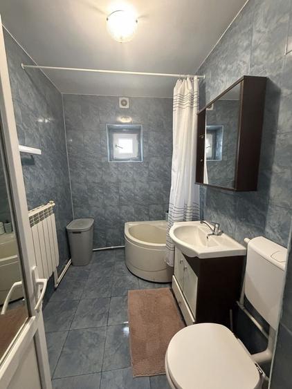 Apartament cu 3 camere semidecomandat în C5