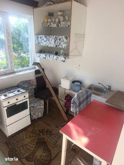 Casă cu 6 camere cu Canalizare în Ion Creangă