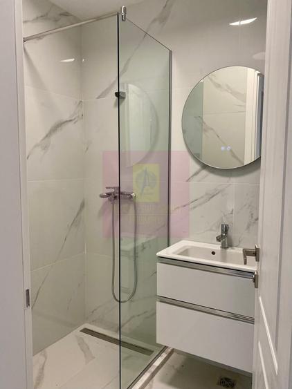 Apartament cu 4 camere decomandat în Rosetti