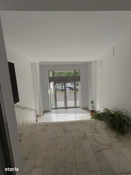 Apartament cu 4 camere în Centrul Civic