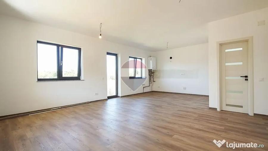 Casă cu 3 camere cu Teren 426 Mp în Tărlungeni