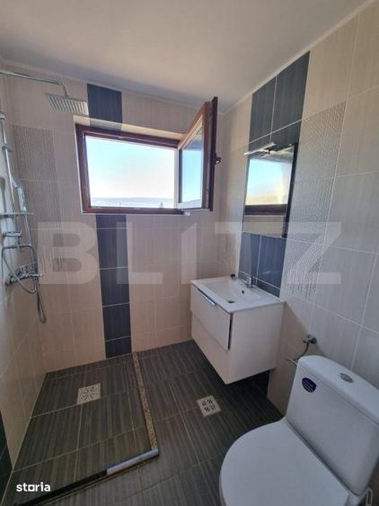 Casă cu 4 camere cu Teren 6300 Mp în Central