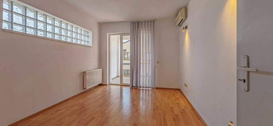 Casă cu 6 camere în Floreasca