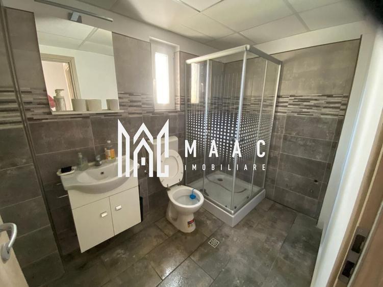 Casă individuală cu 12 camere cu Canalizare în Cristian