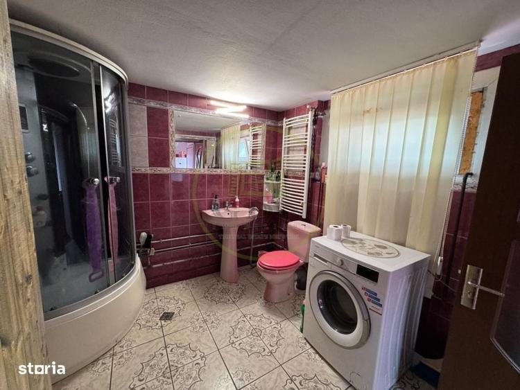 Casă cu 4 camere în Bonț