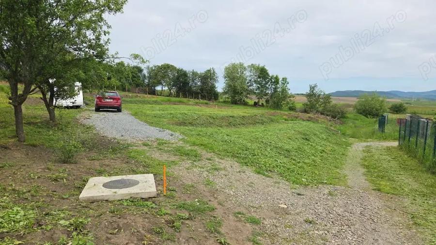 Teren de 924 mp, în Deușu