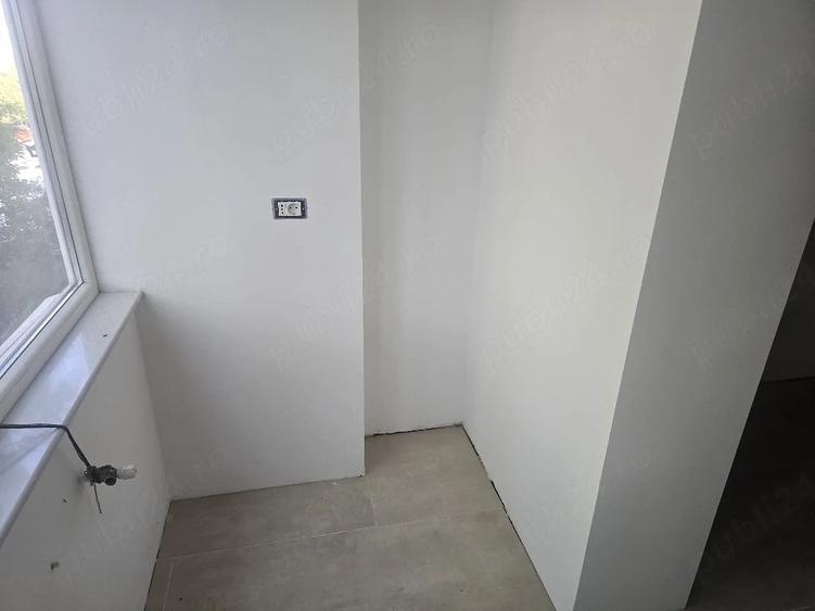 Apartament cu 3 camere decomandat în Lipovei