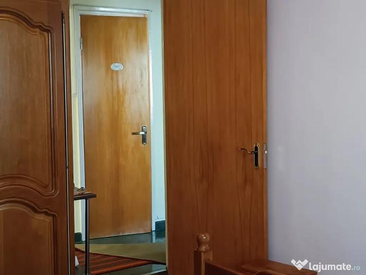 Apartament cu 4 camere decomandat în Pantelimon