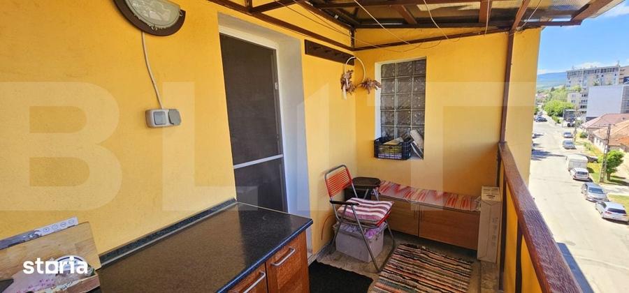 Apartament cu 3 camere, decomandat, str.Mikes Kelemen - 12