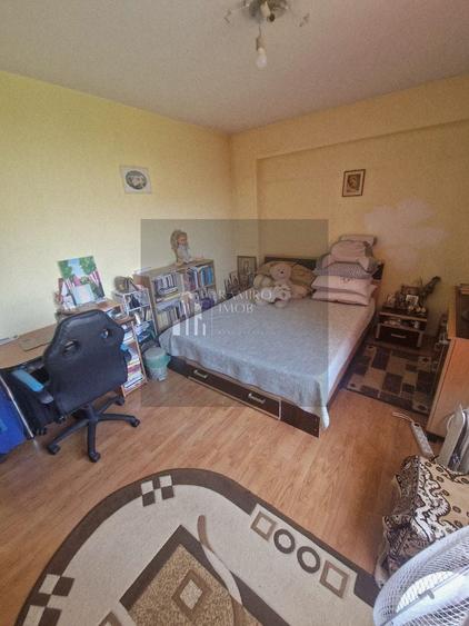 Apartament cu 2 camere semidecomandat, mobilat în Drumul Taberei