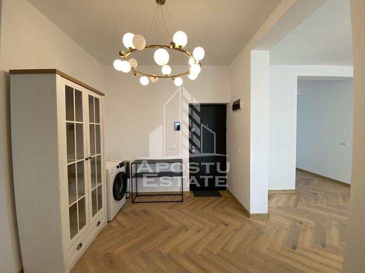 Apartament cu 3 camere decomandat, mobilat în Torontalului