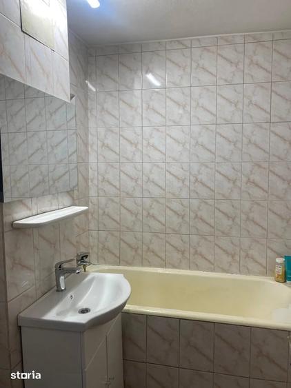 Apartament cu 3 camere decomandat în Morarilor