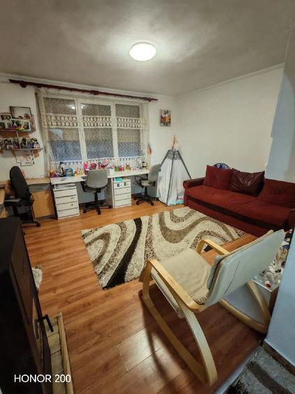 Apartament cu 3 camere decomandat în Uileacu de Criș