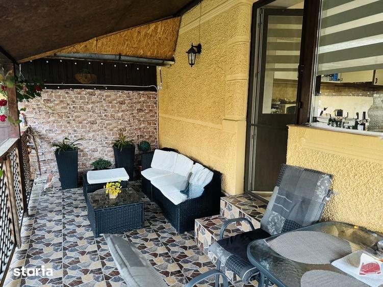 Casă cu 6 camere cu Teren 1000 Mp în Central