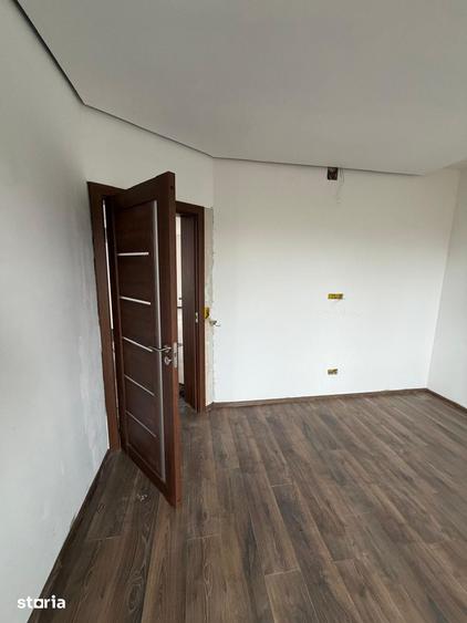 Casă cu 3 camere cu Teren 650 Mp în Central