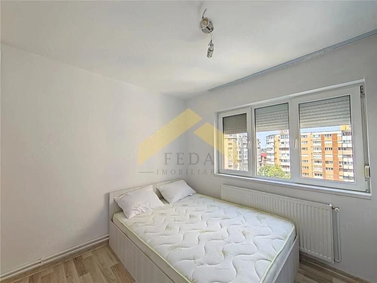 Apartament cu 3 camere decomandat în Aurel Vlaicu