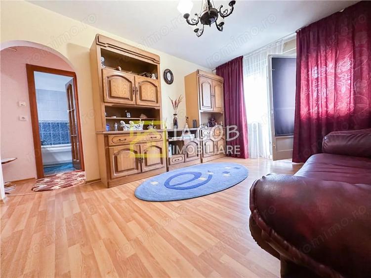 Apartament cu 2 camere semidecomandat în Bistrița Lac