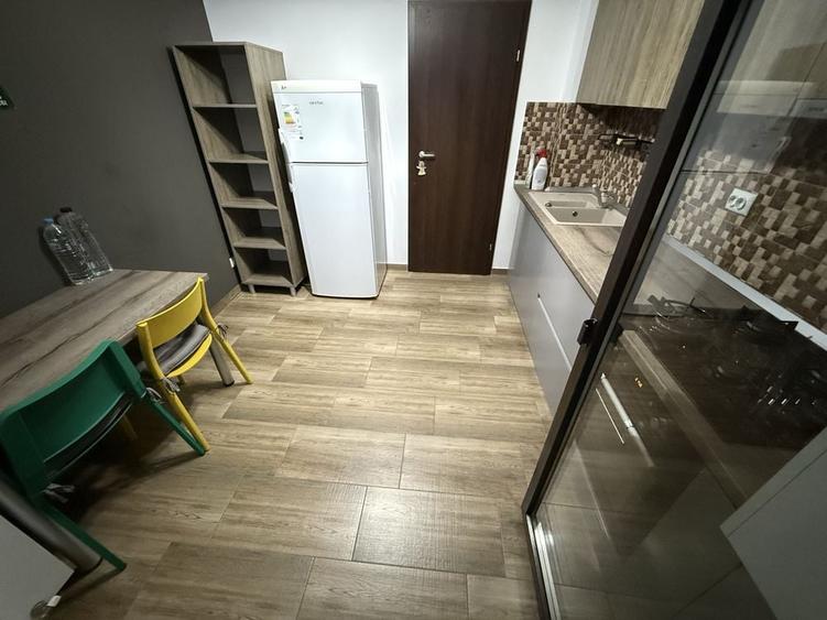 Apartament cu 2 camere decomandat în Apărătorii Patriei