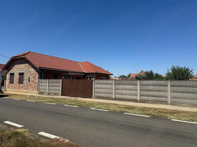 Casă cu Teren 600 Mp în Central