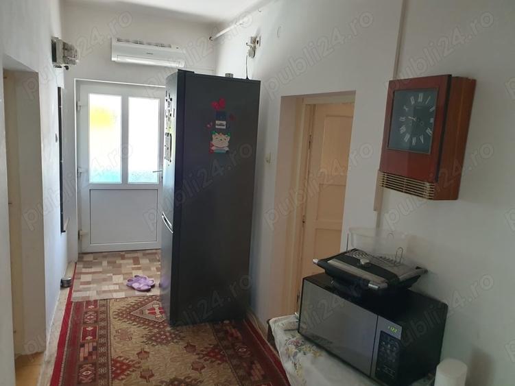 Casă cu 5 camere cu Teren 254 Mp în Hunedoara