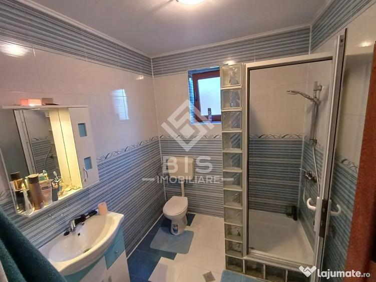 Casă cu 5 camere cu Teren 2194 Mp în Caila