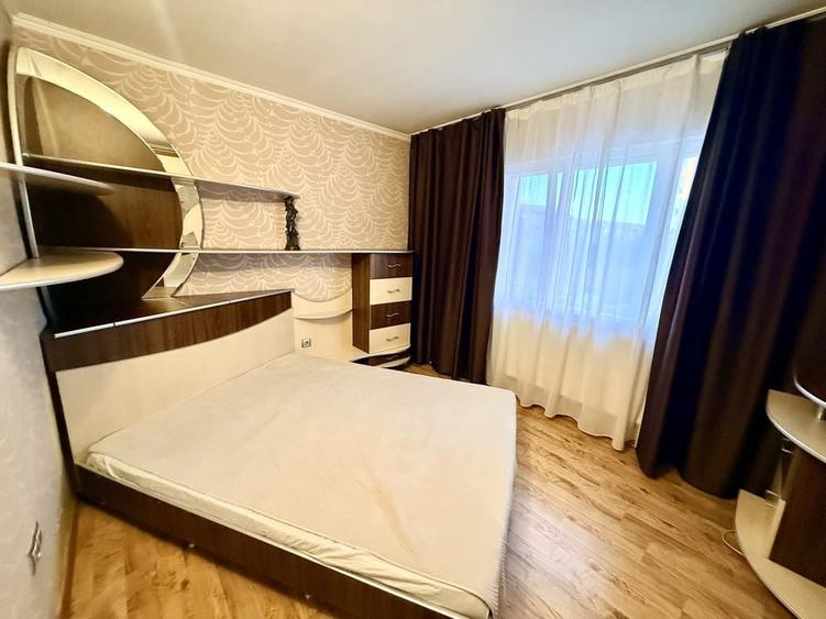 Apartament cu 3 camere semidecomandat în Iosia