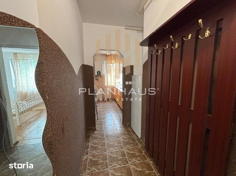 Apartament cu 2 camere decomandat în Republicii