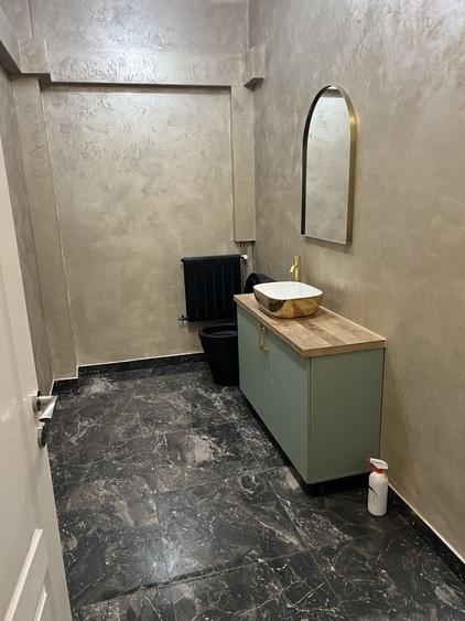 Spațiu comercial, de 211 mp, în Central