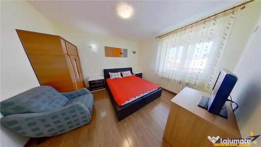 Apartament cu 2 camere nedecomandat în Tractorul