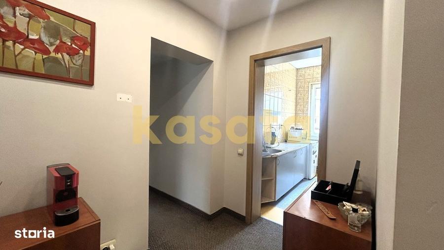 Apartament cu 3 camere, mobilat în Casin