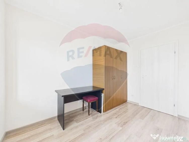 Apartament cu 3 camere decomandat în Lujerului