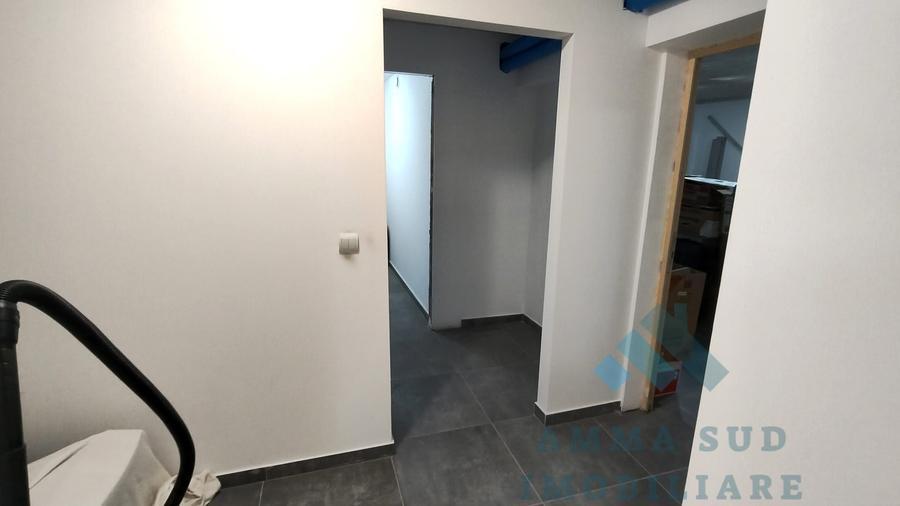 Spatiu comercial / birouri / depozitare - 128.6 mp - 3 locuri parcare in pret - 7